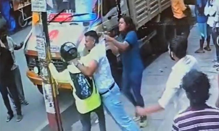 బెంగళూర్‌లో ఐఎఎఫ్ అధికారిపై దాడి