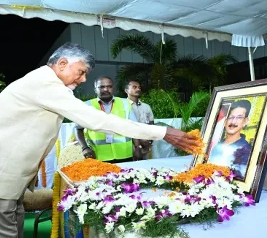 రూ.10 లక్షల ఎక్స్‌గ్రేషియా ప్రకటించిన చంద్రబాబు