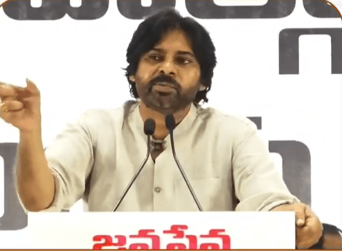 పాకిస్థాన్ మీద ప్రేమ ఉంటే.. అక్కడికే వెళ్లిపోండి.. కాంగ్రెస్ నేతలపై పవన్