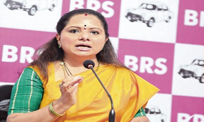 1.75లక్షల ఎకరాల భూమి తాకట్టుకు కుట్ర