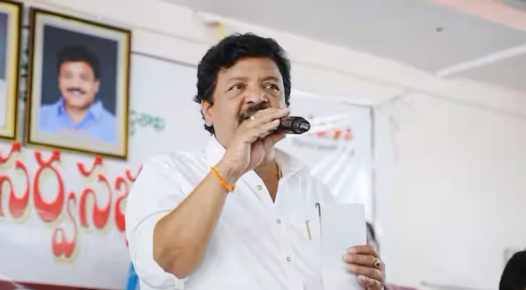 ఇండస్ట్రీలో కొంతమంది అహంకారంతో వ్యవహరిస్తున్నారు