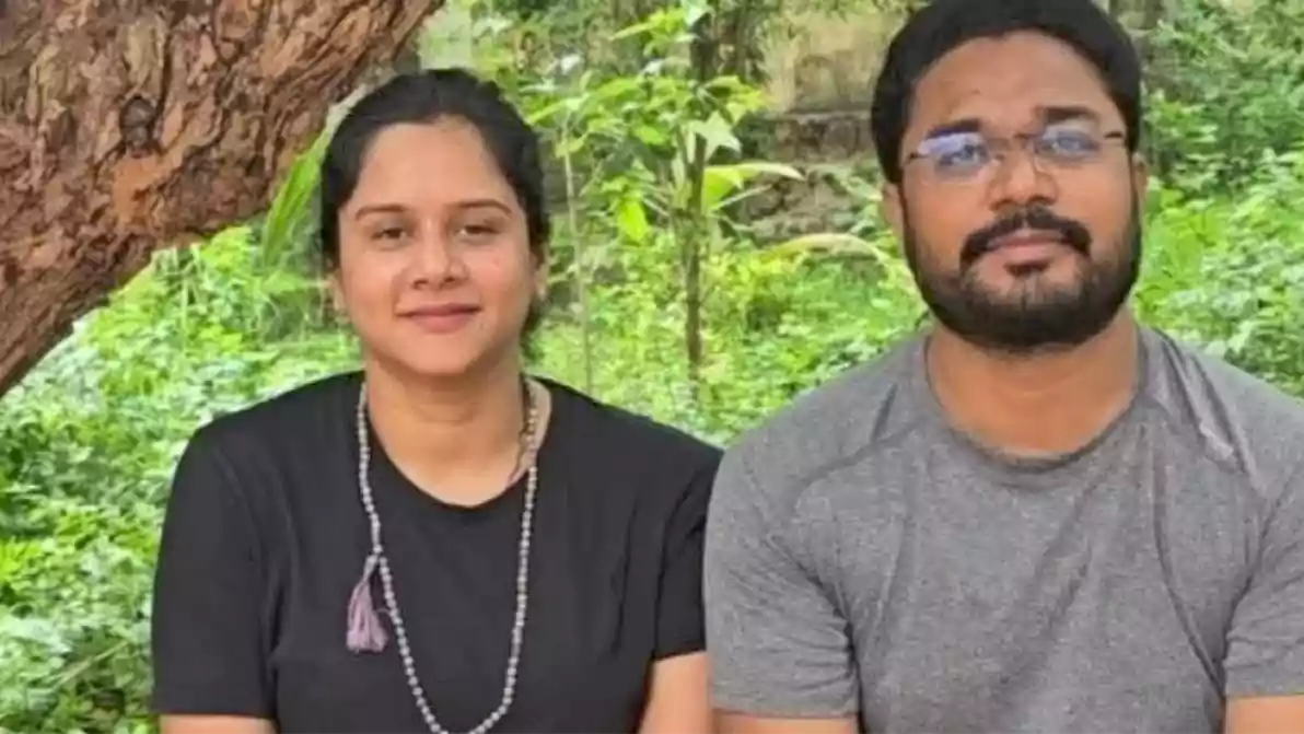 యాంకర్ స్వేచ్ఛ మృతిపై తల్లిదండ్రుల ఫిర్యాదు