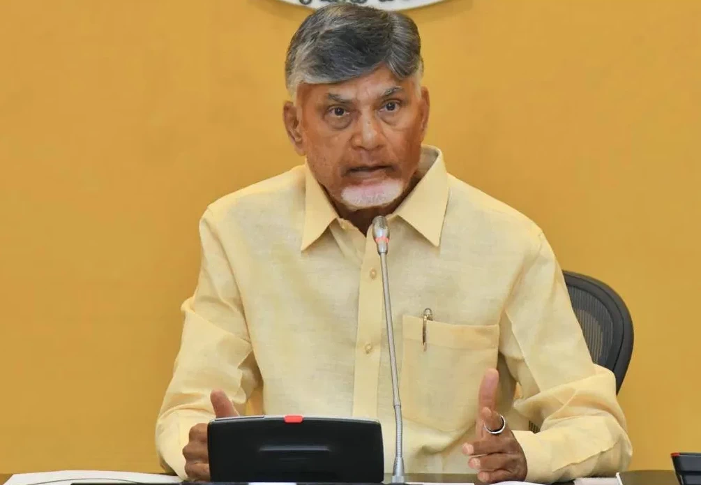 అన్నీ అబ్జర్వ్‌ చేస్తున్నా.. ఎమ్మెల్యేలకు చంద్రబాబు స్వీట్ వార్నింగ్