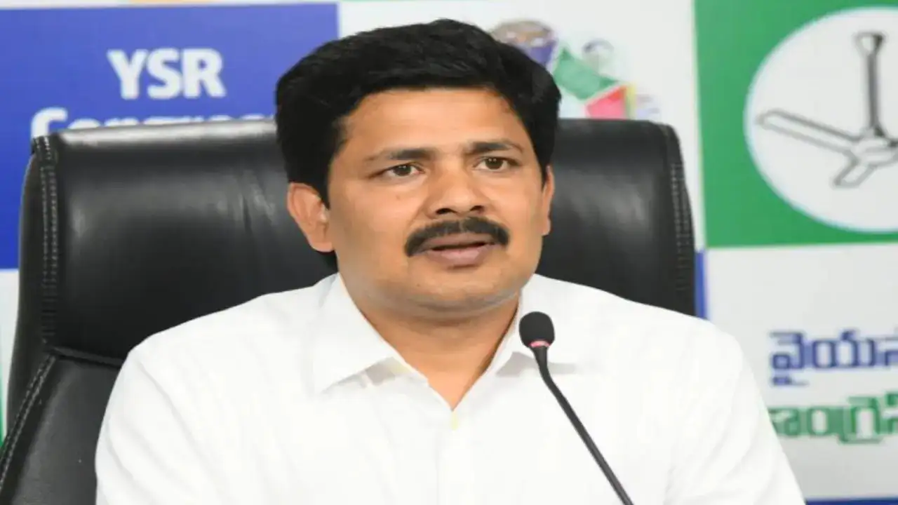 అతడు నా గన్ మెన్ కాదు…వైసీపీ ఎంపీ గురుమూర్తి