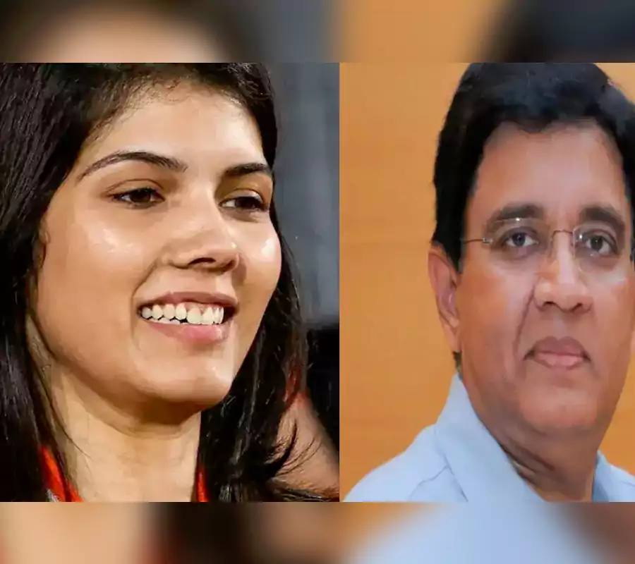 కావ్య మారన్ తండ్రికి నోటీసులు పంపిన ఆమె బాబాయ్..