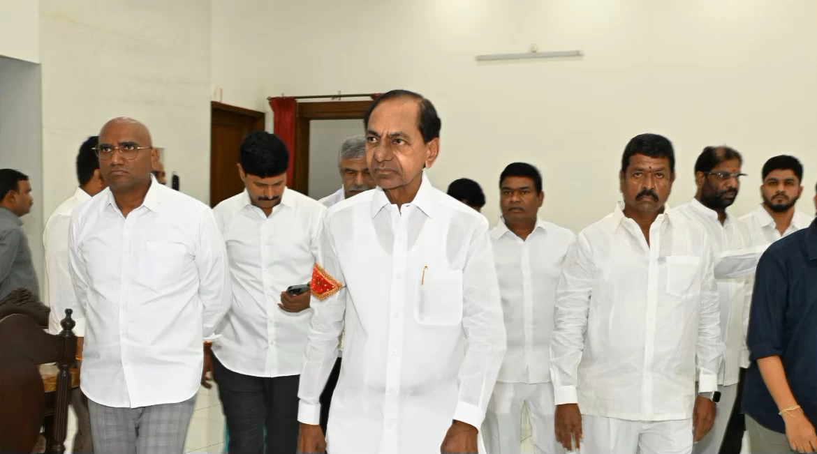 కాళేశ్వరం కమిషన్‌ విచారణకు హాజరైన మాజీ సీఎం కేసీఆర్