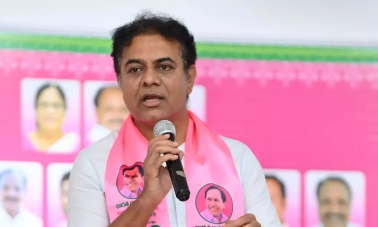 రేవంత్ రెడ్డి క్షమాపణ చెప్పాలి : కేటీఆర్ ఆగ్రహం