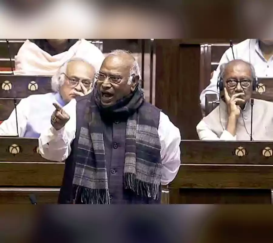 పహల్గామ్ ఉగ్రదాడికి పాల్పడినవాళ్లు ఎక్కడున్నారు: ఖర్గే