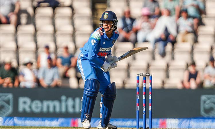 మెరిసిన మంధాన, దీప్తి.. ఇంగ్లండ్ ముందు స్వల్ప లక్ష్యం