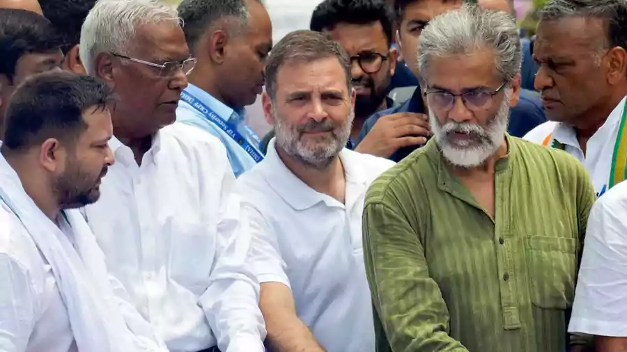 ఎన్నికలకు ముందు బీహార్‌లో ఓటర్ లిస్ట్ గోల్ మాల్ వివాదం