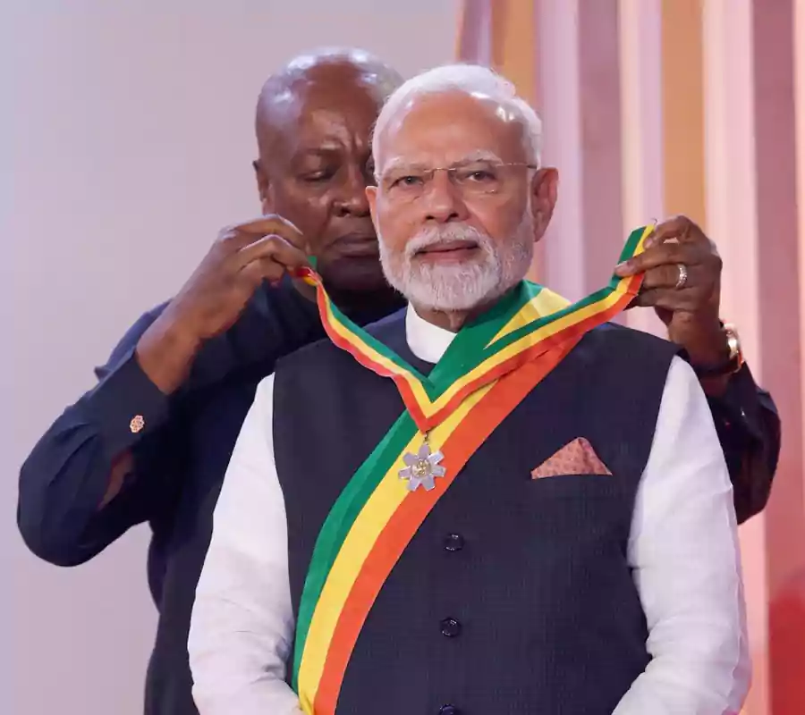 ఘనాలో ప్రధాని మోదీకి అపూర్వ స్వాగతం.