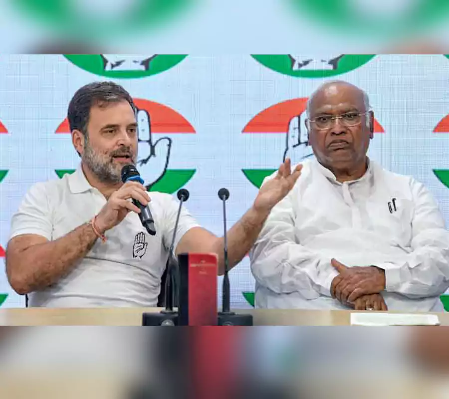 జమ్మూ కశ్మీర్‌కు రాష్ట్ర హోదా కల్పించాలి.. మోడీకి ఖర్గే, రాహుల్ విజ్ఞప్తి