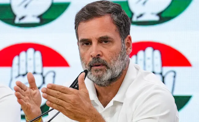 రాబ‌ర్ట్ వ‌ద్రాను ప‌దేళ్లుగా కేంద్రం వేధిస్తున్నది : రాహుల్