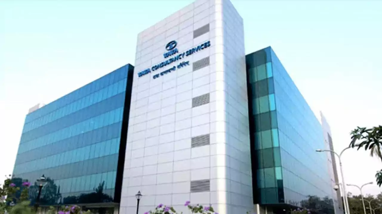 TCS కఠిన నిర్ణయం.. 12 వేల మంది ఉద్యోగాలు ఊస్టింగ్‌