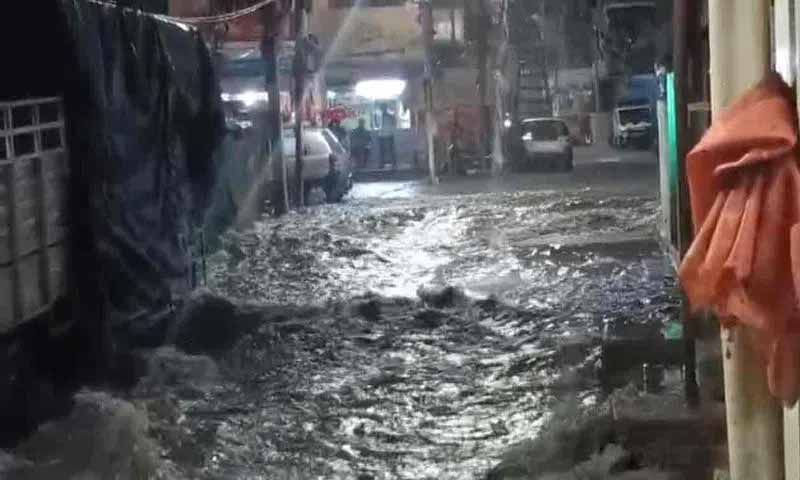 హైదరాబాద్ లో దంచికొట్టిన వాన