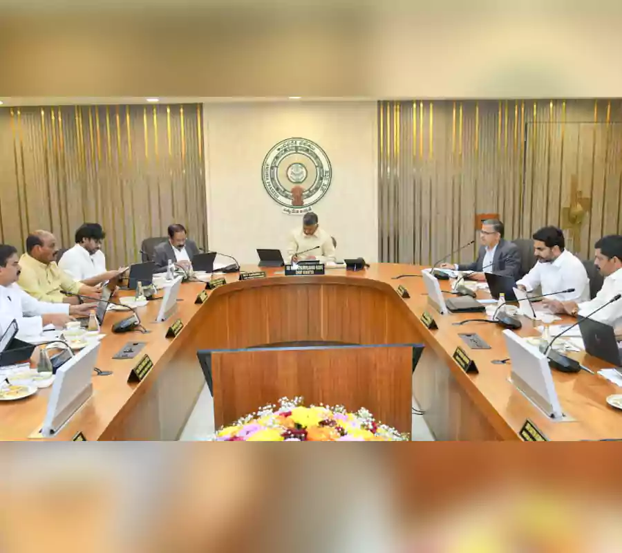 ఏపీ కేబినెట్ మీట్: మొత్తం 33 అంశాలకు ఆమోదం