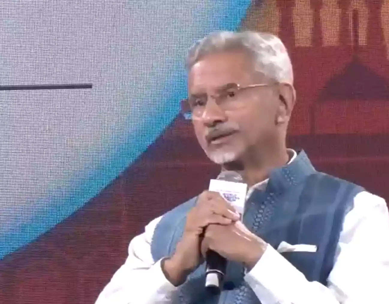 సమస్య ఉంటే కొనడం మానేయండి, ఎవరూ బలవంతం చేయట్లే: అమెరికాకు జైశంకర్ గట్టి వార్నింగ్
