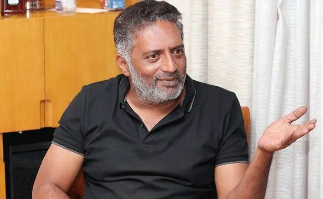 కేంద్రంలో కొత్త బిల్లులపై నటుడు ప్రకాశ్ రాజ్ మరోసారి ఎద్దేవా