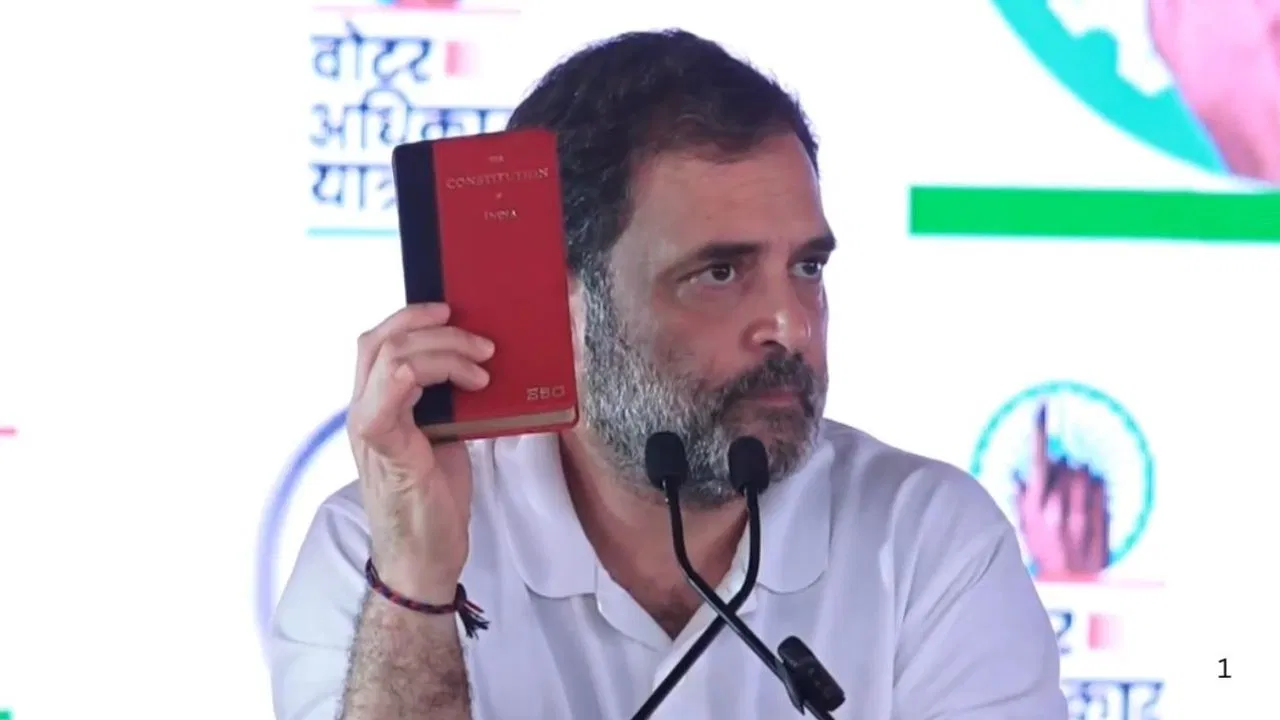 రాజ్యాంగాన్ని నిర్మూలించాలని బీజేపీ-ఆర్‌ఎస్ఎస్ కుట్ర చేస్తున్నాయి.. రాహుల్ గాంధీ విమర్శ