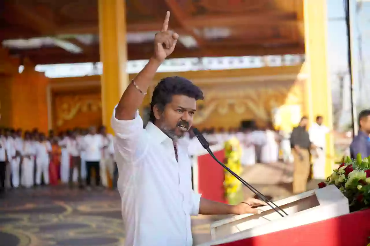 సింహం సింగిల్‌గానే వస్తుంది.. 2026 అసెంబ్లీ ఎన్నికల్లో గెలిచేది మనమే.. మధురై సభలో టీవీకే విజయ్