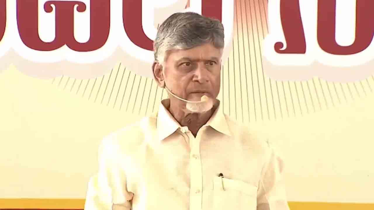 వైసీపీకి అసలు బుద్ధుందా ? చంద్రబాబు ఘాటు వ్యాఖ్యలు