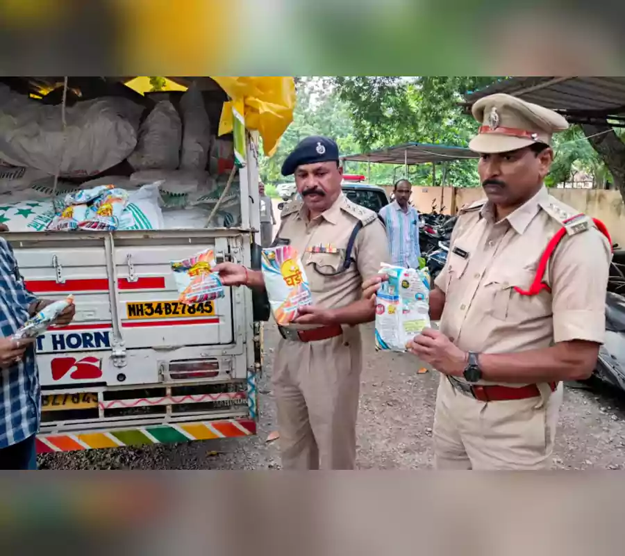 మహారాష్ట్ర నుంచి తెలంగాణకు నకిలీ డిటర్జెంట్ అక్రమ రవాణా