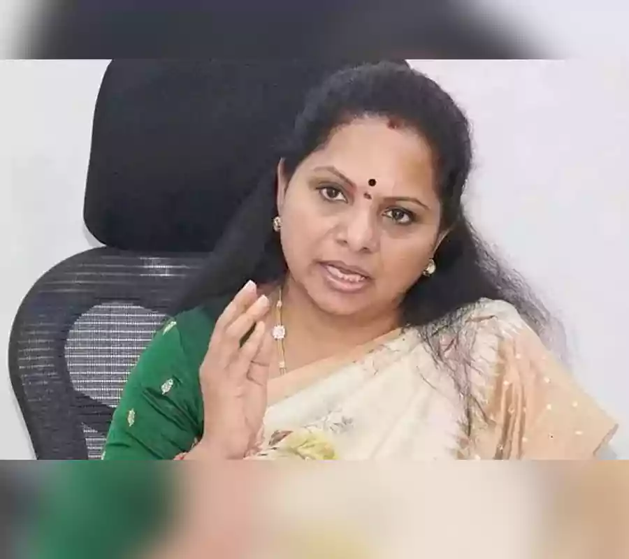 బిఆర్ఎస్ పార్టీకి, ఎమ్మెల్సీ పదవికి కవిత రాజీనామా