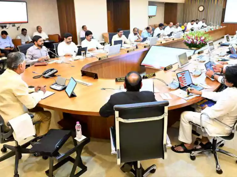 నారా లోకేశ్ ను అభినందించిన ఏపీ కేబినెట్