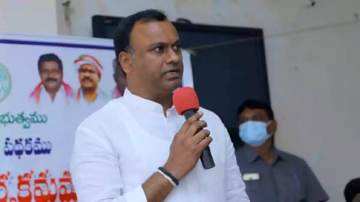 మనకు న్యాయం జరగాలంటే రాష్ట్రంలో ప్రభుత్వం మారాలేమో: కోమటిరెడ్డి