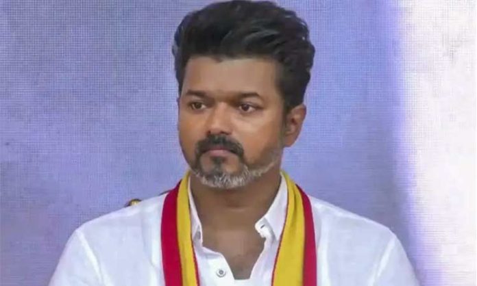 భద్రతా వైఫల్యం.. విజయ్ ఇంట్లోకి చొరబడిన వ్యక్తి