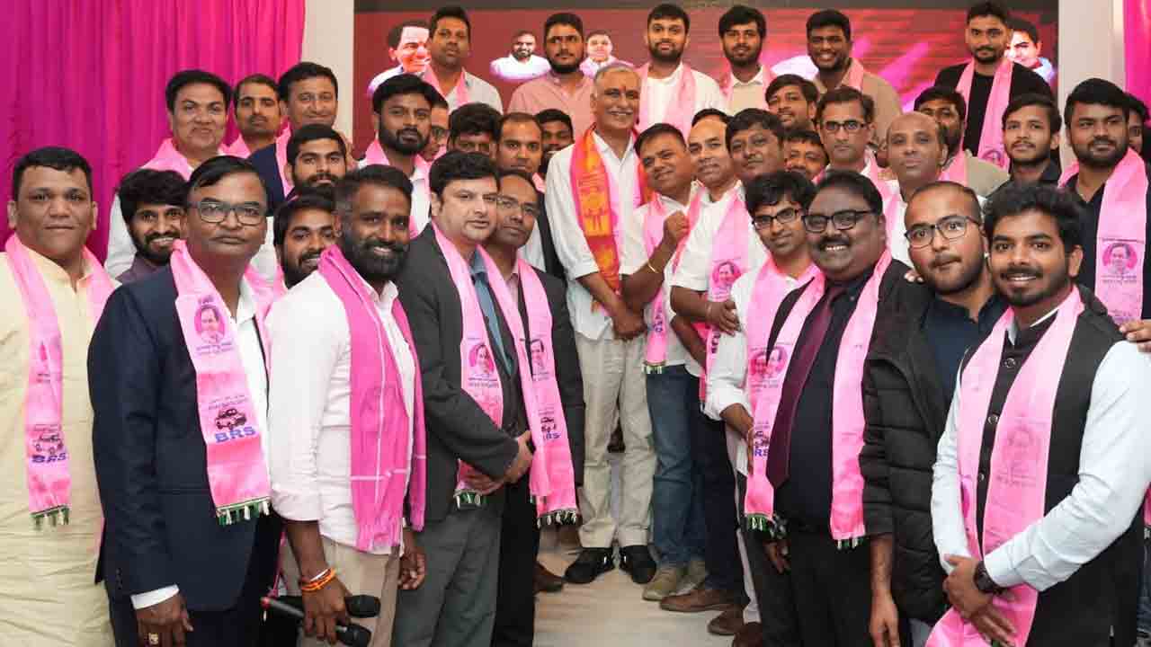 లండన్‌లో ‘మీట్ & గ్రీట్ విత్ హరీష్ రావు’.. భారీ సంఖ్యలో పాల్గొన్న ఎన్నారైలు