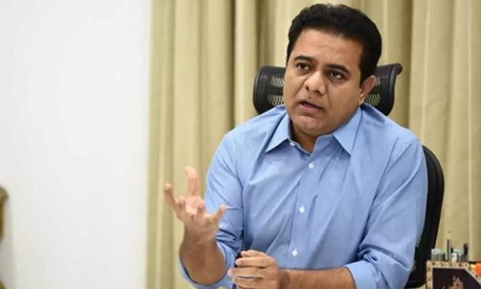 పారిశుద్ధ్య కార్మికుడు మృతి.. రూ.50 లక్షల ఎక్స్‌గ్రేషియా చెల్లించాలని కెటిఆర్ డిమాండ్