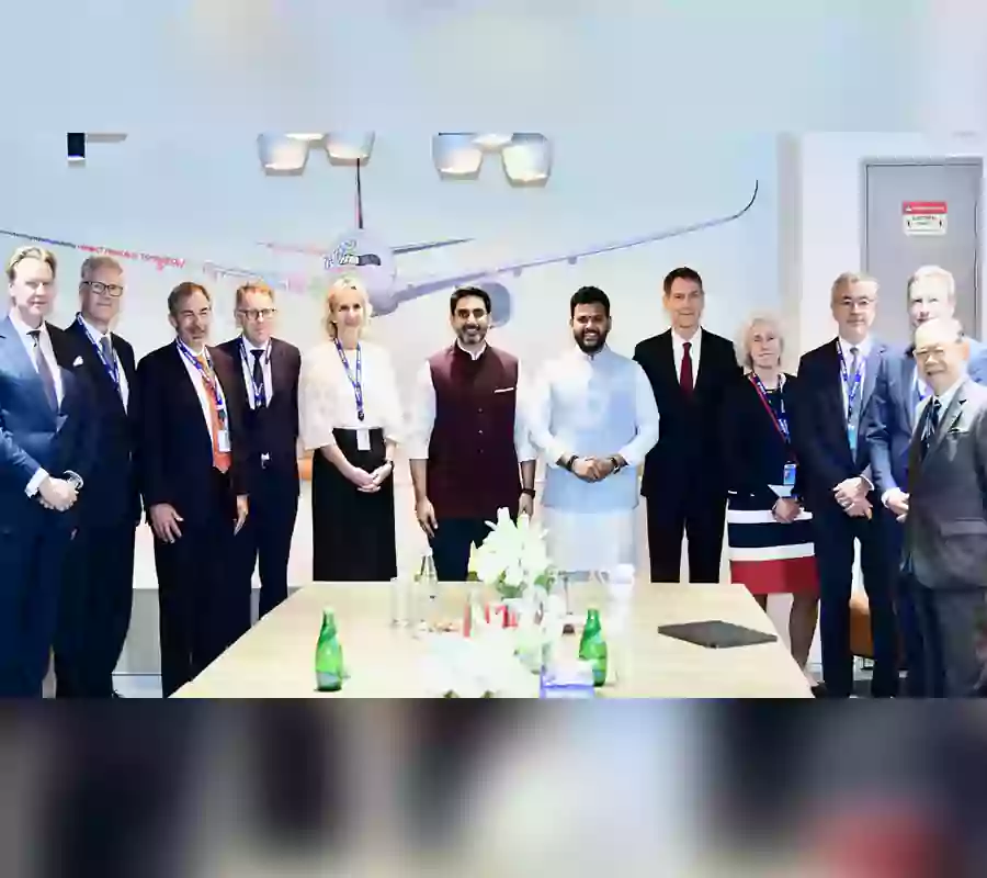 ఎయిర్ బస్ బోర్డుతో మంత్రి లోకేష్ భేటీ