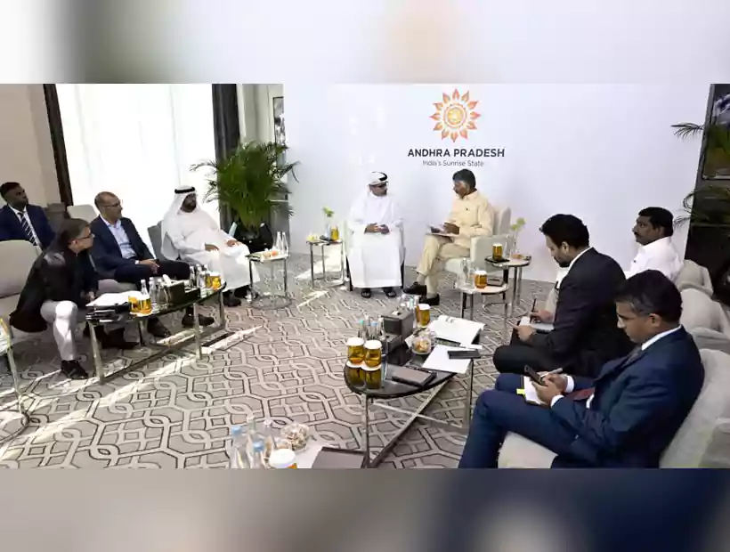 దుబాయ్ ఆర్థిక మంత్రితో సీఎం చంద్రబాబు భేటీ.. పెట్టుబడులపై చర్చ