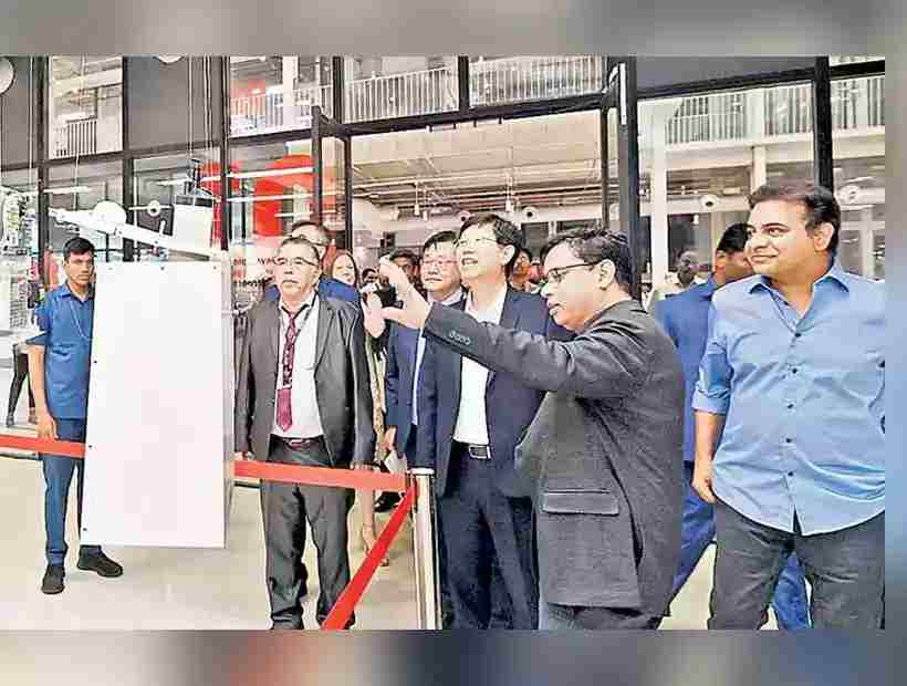 విస్తరణ బాటలో ఫాక్స్‌కాన్‌