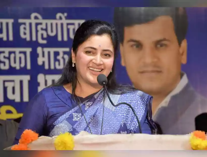 ‘నీ పిల్లల ముందే.. చంపేస్తా,’ నవనీత్ రాణాకు బెదిరింపులు