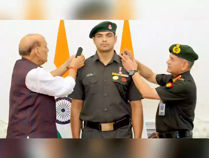 లెఫ్టినంట్ క‌ల్న‌ల్‌గా నీర‌జ్ చోప్రా