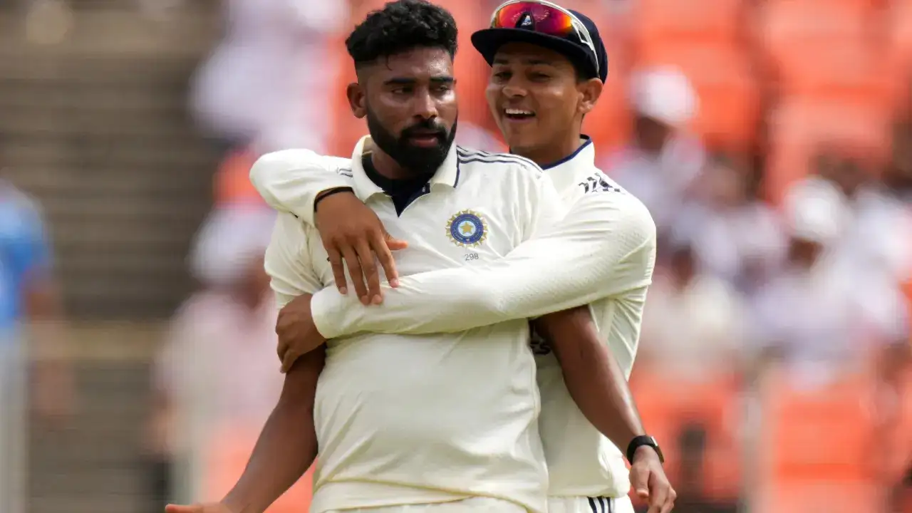 సిరాజ్ సెన్సేషన్! తొలి ఇన్నింగ్స్‌లో కుప్పకూలిన వెస్టిండీస్…