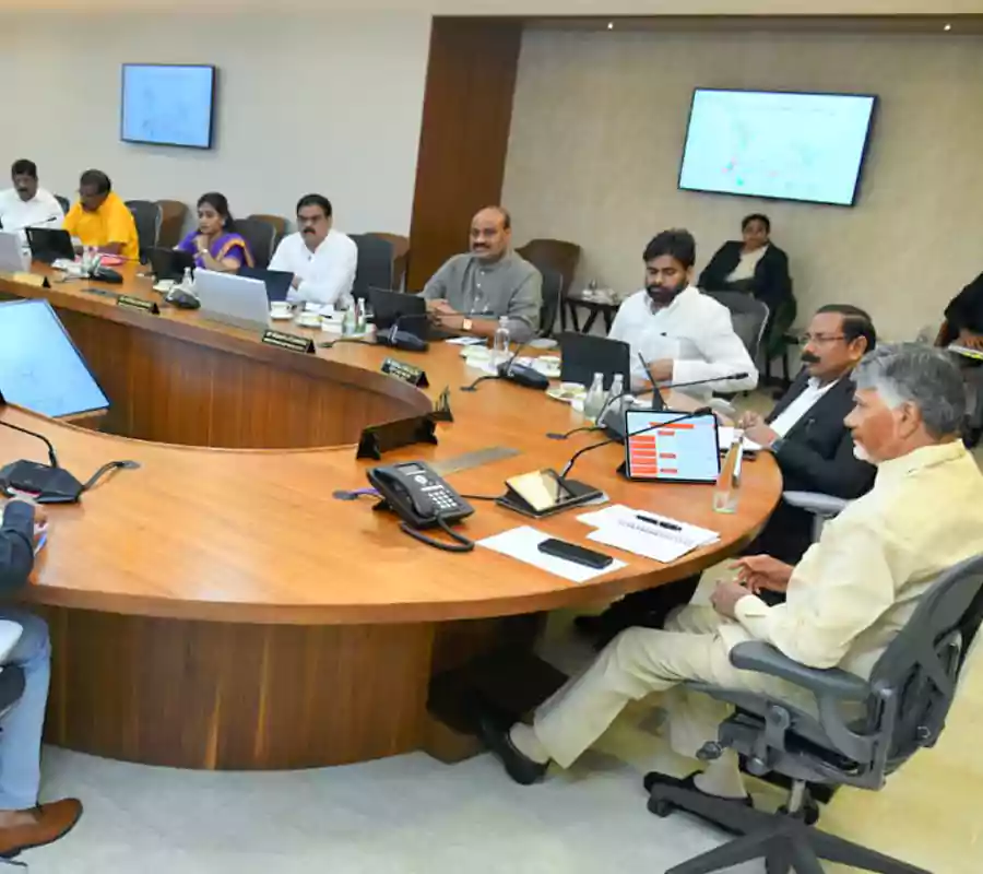 పంచాయతీ సెక్రెటరీలు కాదు..ఇకపై డెవలప్‌మెంట్‌ ఆఫీసర్లు : ఏపీ కేబినెట్‌ నిర్ణయం