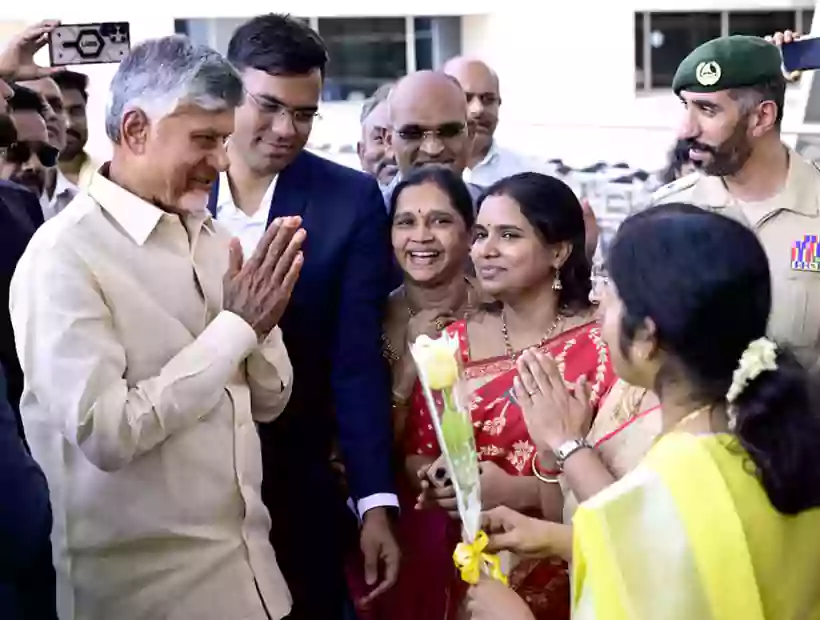 చంద్రబాబు యూఏఈ పర్యటన.. దుబాయ్‌లో సీఎంకు ఘన స్వాగతం