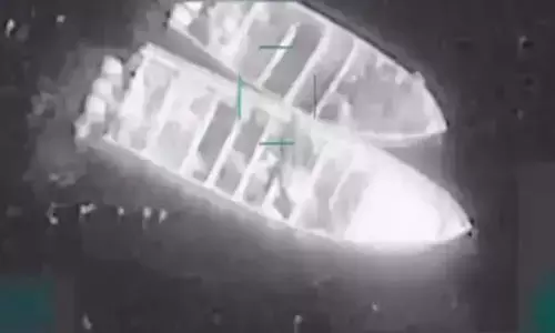 డ్రగ్స్ రవాణా చేస్తున్న పడవలపై అమెరికా సైన్యం దాడులు