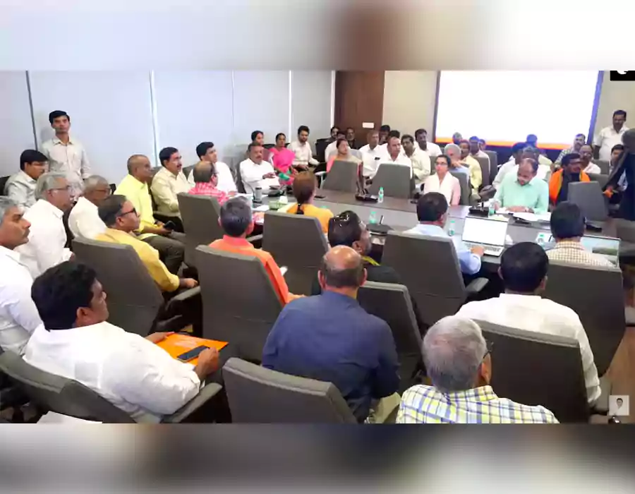 అమరావతి రైతుల సమస్యలపై ప్రభుత్వం ఫోకస్ -త్రిసభ్య కమిటీ కీలక సమావేశం