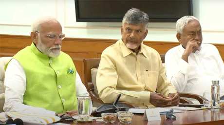 నితీశ్ ప్రమాణ స్వీకార కార్యక్రమానికి చంద్రబాబు