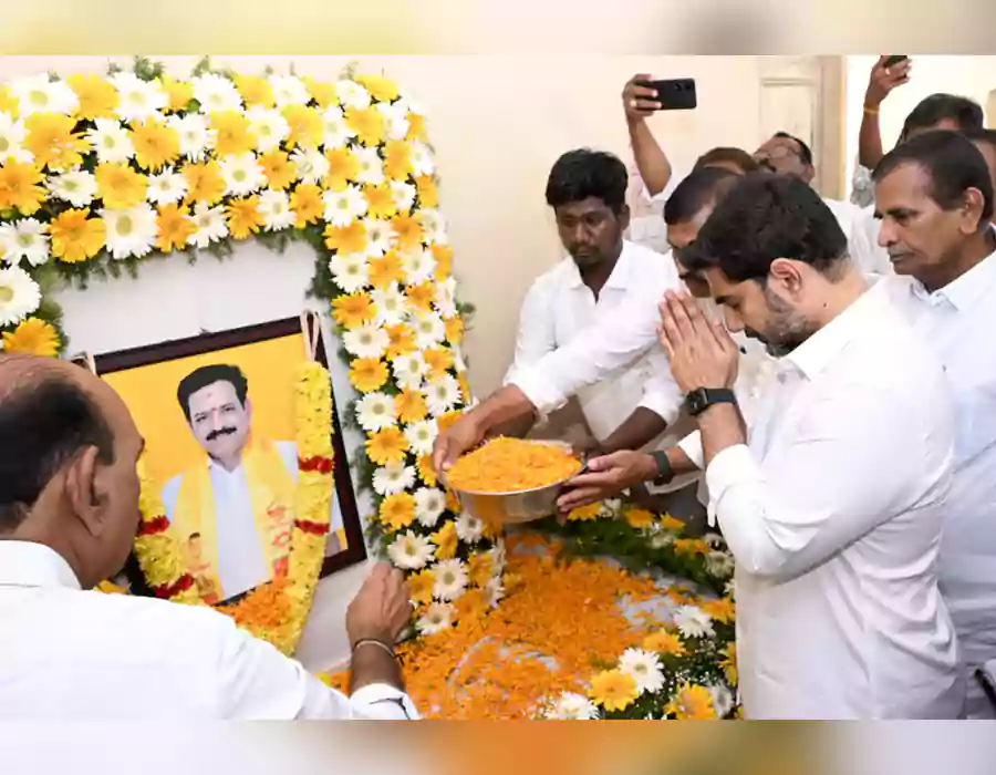 నారా లోకేష్ పర్యటనకు వచ్చినవెళ్తుండగా టీడీపీ కార్యకర్తలకు గాయాలు