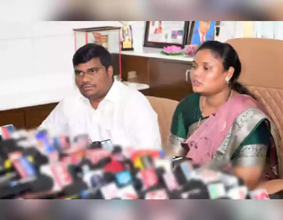 ముందు నుయ్యి వెనుక గొయ్యి మాదిరిగా నెల్లూరు మేయర్ పొట్లూరి స్రవంతి