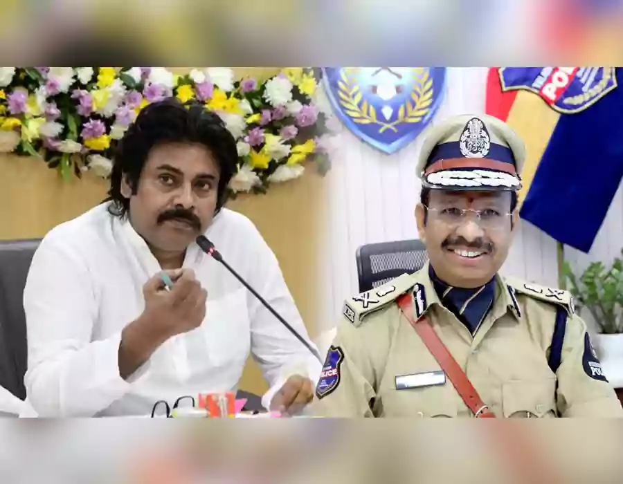 పోలీసులకు అభినందనలు.. ఐబొమ్మ రవి అరెస్ట్ పై పవన్ కళ్యాణ్