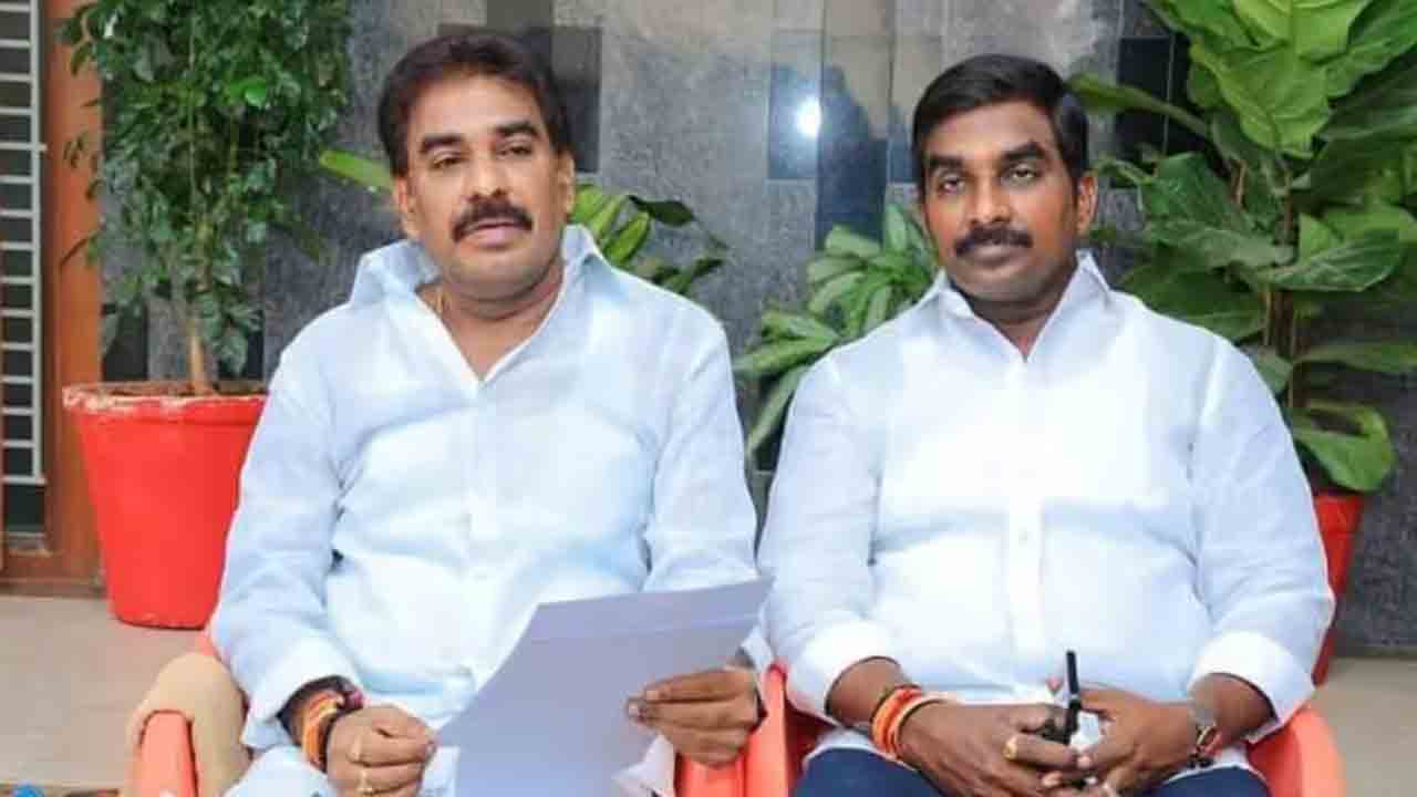 జంట హత్య కేసులో వైసీపీ మాజీ ఎమ్మెల్యే పిన్నెల్లి సోదరులకు సుప్రీం కోర్టులో చుక్కెదురు