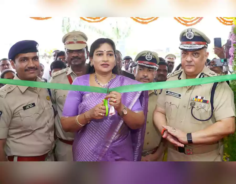 తప్పుడు పోస్టులు పెడితే సహించం.. ఏపీ హోంమంత్రి అనిత వార్నింగ్‌