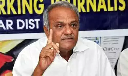 ఐబొమ్మ రవిని కాదు.. వారిని ఉరి తీయాలి.. సిపిఐ నారాయణ సంచలన కామెంట్స్