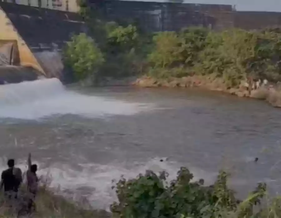 విహారయాత్రలో విషాదం.. జంఝావతి డ్యామ్‍‌లో పడి ముగ్గురు గల్లంతు